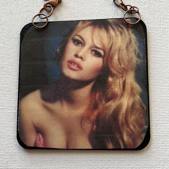 Brigitte Bardot Ornament - Picture 3 of 3